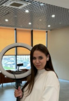 Мы специализируемся на установке натяжных потолков, а также на профессиональном подборе освещения. 