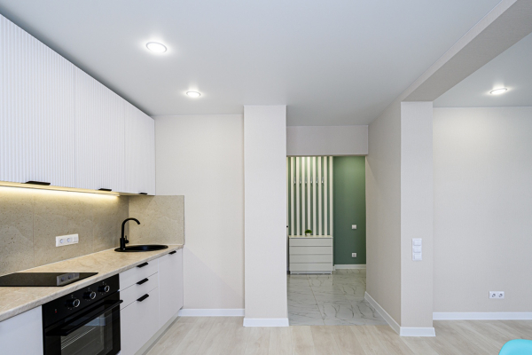 Стоимость двухуровневого потолка для кухни 12 м²