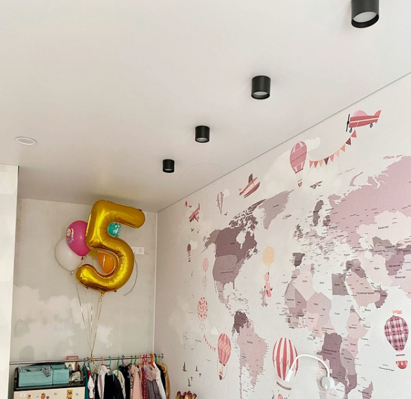 Стоимость потолка для детской 14 м²